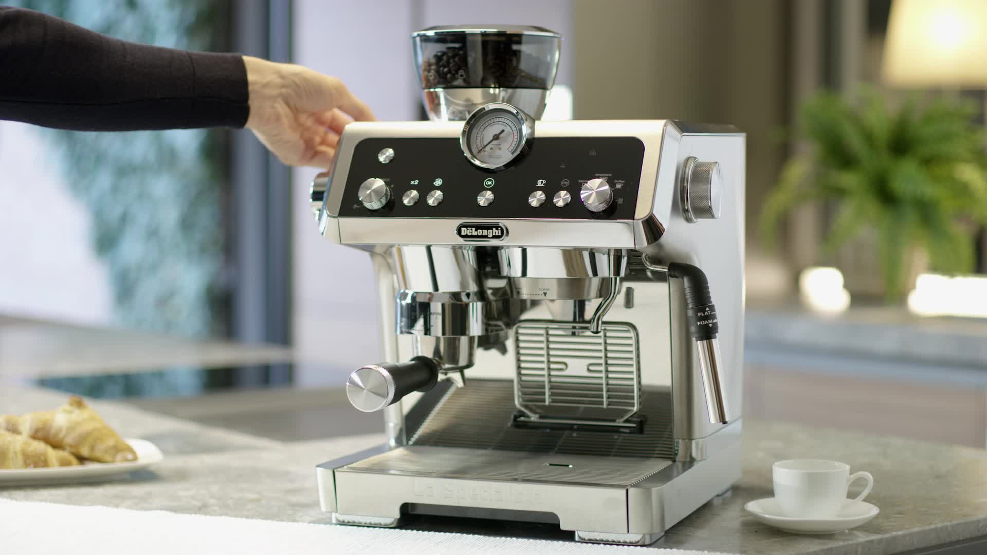 Máquina de Café Delonghi La Specialista - USA Electrodomésticos