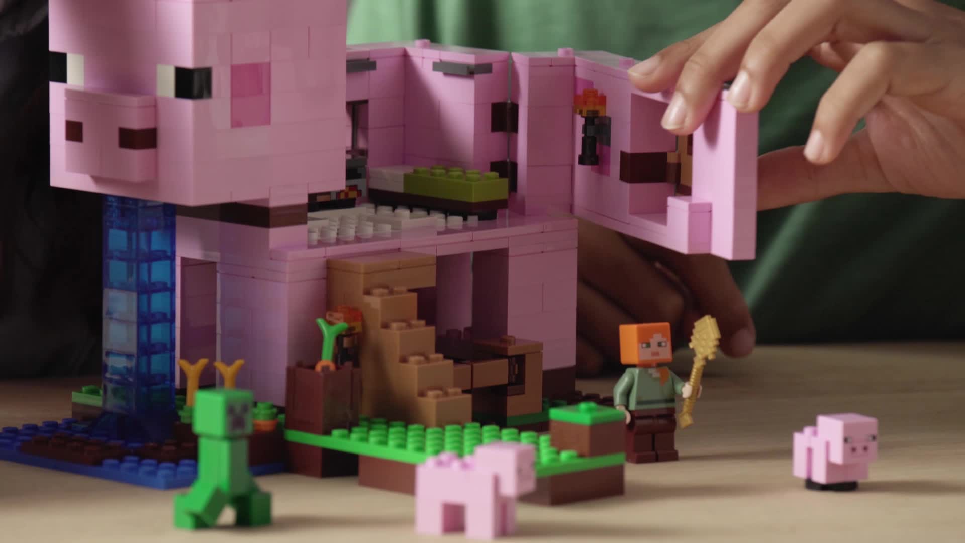 LEGO Minecraft 21170: La maison cochon avec Alex 